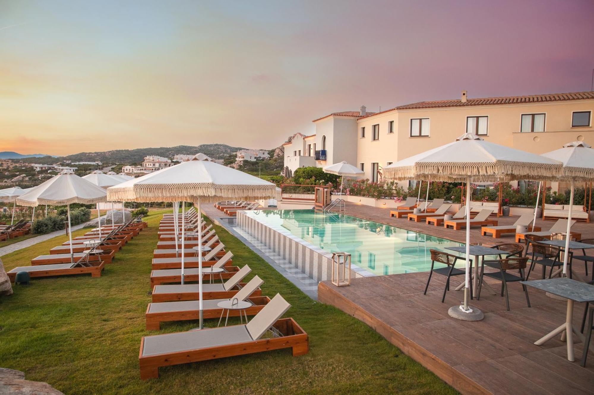 Mangia'S Santa Teresa Sardinia, Curio Collection By Hilton Hotel Santa Teresa Gallura Exterior foto
